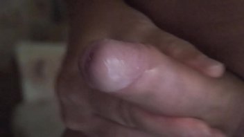 Preview 4 of Watching Bf Creampie Friend - Wichsen auf dem Sofa 4