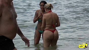Preview 2 of Pakistan Xxx New Kapal - Flagra na Praia - Hellen Eloa - Mirella Mansur - El Toro de Oro - Paty Bumbum