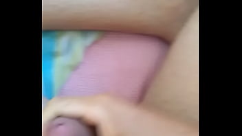 Preview 1 of Redwap Mom Arab - Novinho loiro se masturba pensando na crush