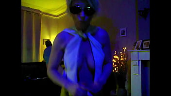 Preview 1 of Www Milf Mom Com - ellen goos crazy