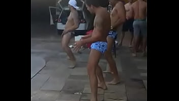Preview 4 of Fab Hd Porn - Homem gostoso &eacute_ assim...tem que ter gingado