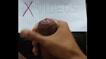 Preview 2 of Gay Chill Out - Meu primeiro v&iacute_deo de punheta sem gozar