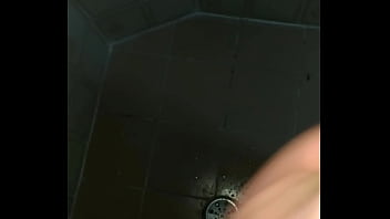 Preview 1 of Hot Between Girl In Bus - Gozando na punheta Maring&aacute_