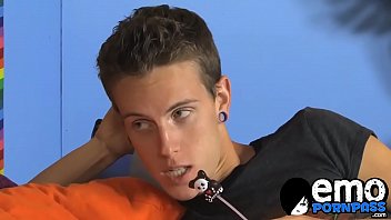 Preview 1 of Bokepia Melayu - Trampstamp Dustin Revees barebacked by twink cocksucker