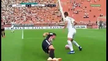 Preview 3 of Ffc N15 - Gigante dando corte em sao paulino