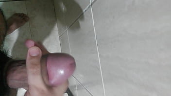 Preview 2 of Xxxbigsex - Gozando no Banheiro