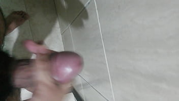 Preview 1 of Xxxbigsex - Gozando no Banheiro