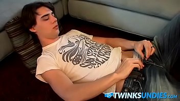 Preview 1 of Video Hd 4k Teen - Young Zack Randall fucks pillow in underwear solo