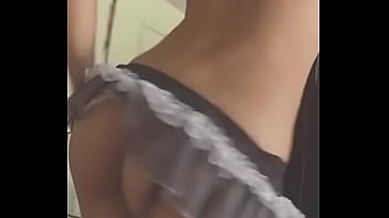 Preview 3 of Bleeding Porn Videios - Girl shaking her ass.