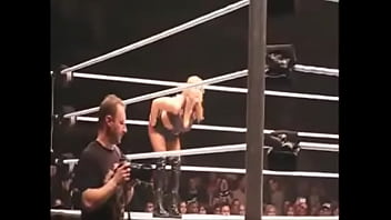 Preview 2 of Ebony Pink - Beth Phoenix moons a fan.