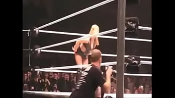 Preview 3 of Ebony Pink - Beth Phoenix moons a fan.