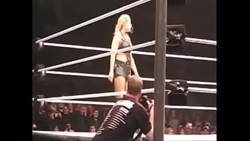 Preview 4 of Ebony Pink - Beth Phoenix moons a fan.