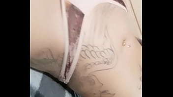 Preview 3 of Very Big Old Mom - Hellen Eloa sensualizando para voc&ecirc_s