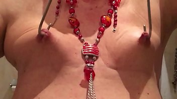 Preview 1 of Xxxwwwwzz - Titts strechtching
