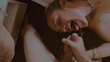 Preview 4 of Dp Cream Compilation - Je baise une MILF soumise dans un h&ocirc_tel et lui vide mes couilles dans la gorge