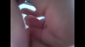 Preview 2 of Xxxfuking Vi - massageando meu mamilo