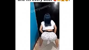 Preview 4 of Saneliyan Xxx - She hits every beat Emnytwerking
