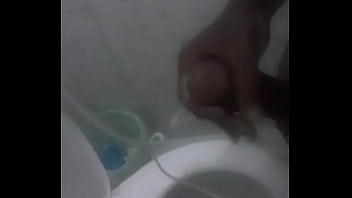 Preview 4 of Old Man Shaving Pussy - Leitinho