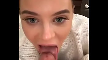 Preview 4 of Masaj Pornosu - Hermosa haciendo oral