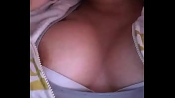 Preview 2 of Tube Sperma - Me ense&ntilde_a tetas por whats