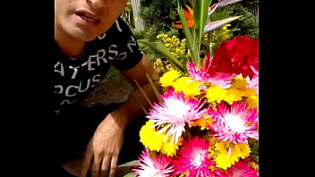 Preview 2 of Dating Loft - Video en tumba de pablo escobar