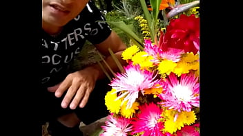 Preview 4 of Dating Loft - Video en tumba de pablo escobar