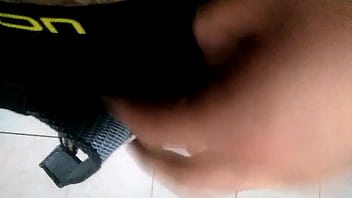 Preview 2 of 10 Teens Xxx - Mostrando pene en el ba&ntilde_o
