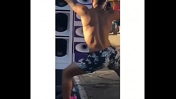 Preview 2 of Ffm Orgazm - Novinho gostoso