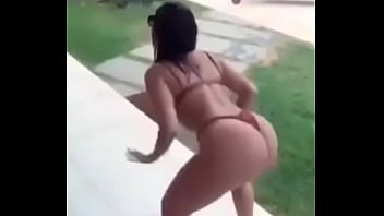 Preview 1 of Teen Boys Mouth Cum - Twerk chica blanca gran culo para m&aacute_s d&iacute_ganme en Instagram @cachondxs