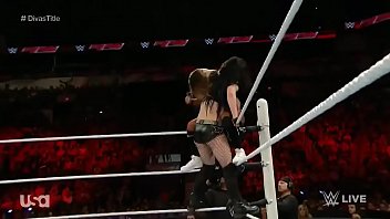 Preview 4 of Kalia Sahu 2010 - Nikki Bella vs Paige. Raw 6 1 15.