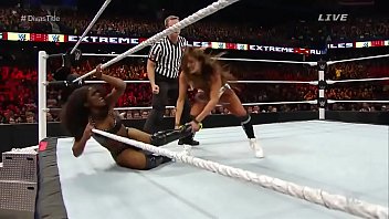 Preview 4 of Adview 10 - Nikki Bella vs Naomi Extreme Rules 2015.