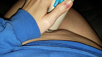 Preview 1 of Hantai Sex - Wife cums using wand and dildo