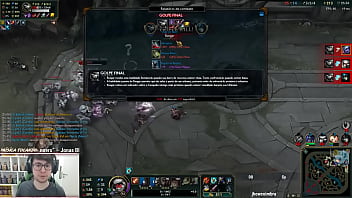 Preview 4 of Fato Phoneera - Gatinho fudendo o Tixinha e mais dois