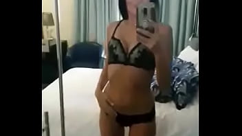 Preview 1 of Sarah Twin Lucci Lee - Alexa girl dancing selfie video gde.gr