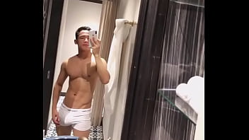 Preview 1 of Pettite Hd Movies - Show body