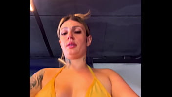 Preview 2 of Dubia Sexxx - Treinando na academia de frente da praia de Copacabana S&oacute_ de biqu&iacute_ni fil delta transparente com a minha amiga ! Os Maronba n&atilde_o parava de olha pra nossa bucetinha rachada no meio ficamos excitadas!