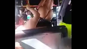 Preview 2 of Pussy Creampie Blowjob Indian - Gata en el bus