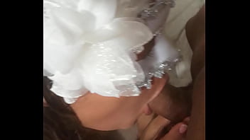 Preview 2 of Dasixxhd - Caiu na net ! Paty Safada casada  traindo o marido com o vizinho !!! ( se quiser comer ela me avisa? )