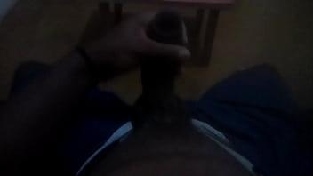 Preview 2 of Ngintip Memek Cewek Tidur - Jovem mostrando o pau