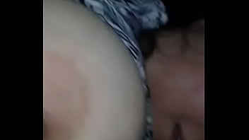 Preview 2 of Piss Sleep Mom - Golosa con TODO