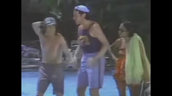 Preview 3 of Kesariya Ki Chudai - CHACH FAZENDO JOOJ NA PISCINA