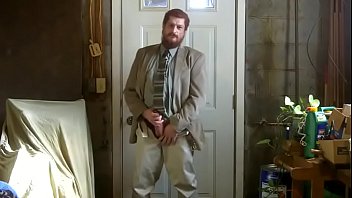 Preview 2 of Big Aanty - Punheteiro Gozando