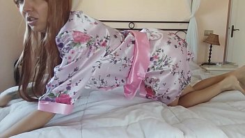 Preview 1 of Be5 Ruta Divx50 - m. becomes incorrigible when she knows she is alone in the house. It lets go to masturbation,  burps and farts