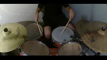 Preview 3 of Sil Peck Xxx Video - lambert fudendo a bateria ao som de drag me down
