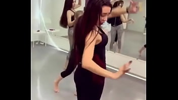 Preview 4 of Blockade Com Hd Video - رقص فاجر سااخن نار  من شرموطة مصرية فى الجيم sexarab.com