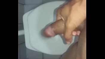 Preview 4 of Brazil Fre - O magro balan&ccedil_ando a pica