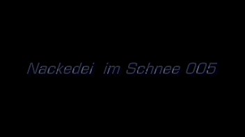 Preview 1 of Soft Bouncing Boobs - Nackedei im Schnee 005
