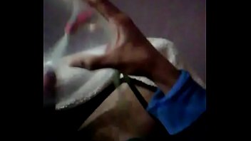 Preview 2 of Ebony Youtube - Jalandome el ganzo con un condon :3