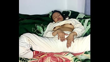 Preview 2 of Abuela Agarra Verga En El Metro - AMATEUR STARTS HER DAY WITH A GOOD SQUIRT HERE ON XVIDEOS 2024