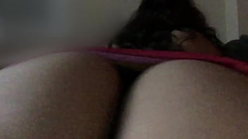 Preview 1 of Bangxnxx Com - Miro su culaso mientras me la chupa
